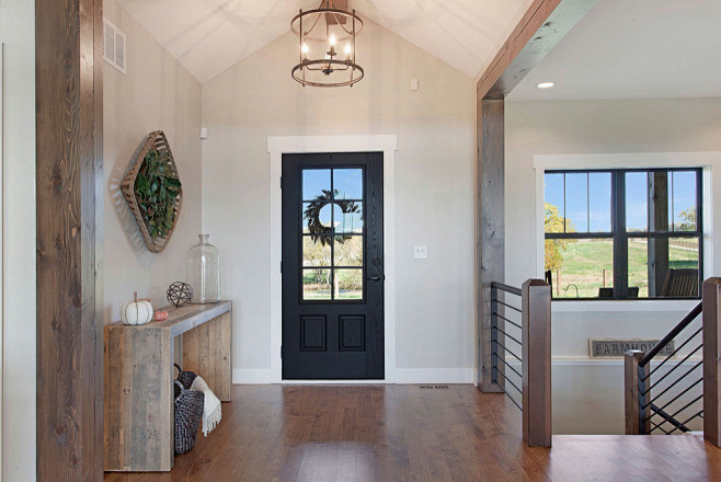 Modern Farmhouse - F...