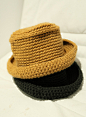 很有爱的一款复古帽子吧，有一种慵懒随意的感脚，秋冬天里搭配这样的帽子很是特别哦！！两个颜色都很百搭啦，帽子的品质大家可以放心哦。