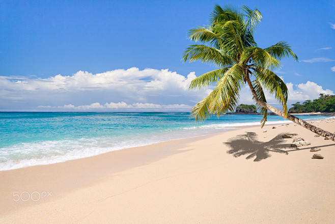 Deserted beach by Pi...