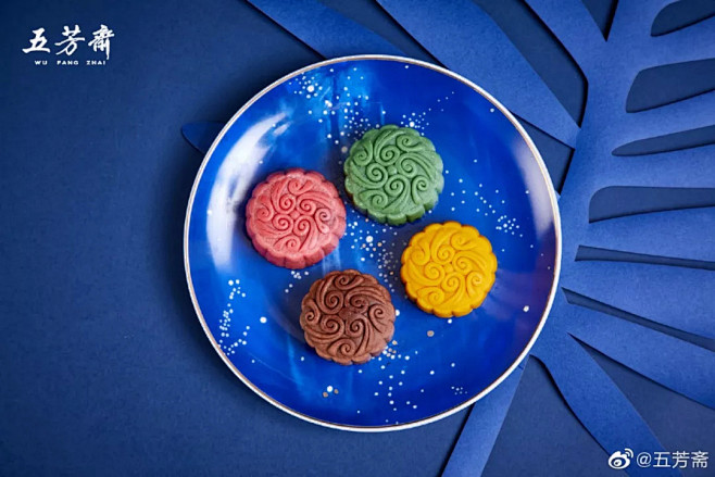 五芳斋与天猫联名月饼礼盒
月饼礼盒采用午...