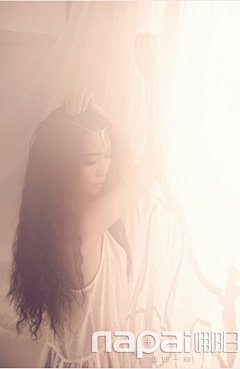 #阳光# #摄影# #人物# #唯美# #安静# #温暖#  #创意# #壁纸#