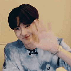 王1啵的表情包超话
转存 啵啵甜笑1.0 ​​​​