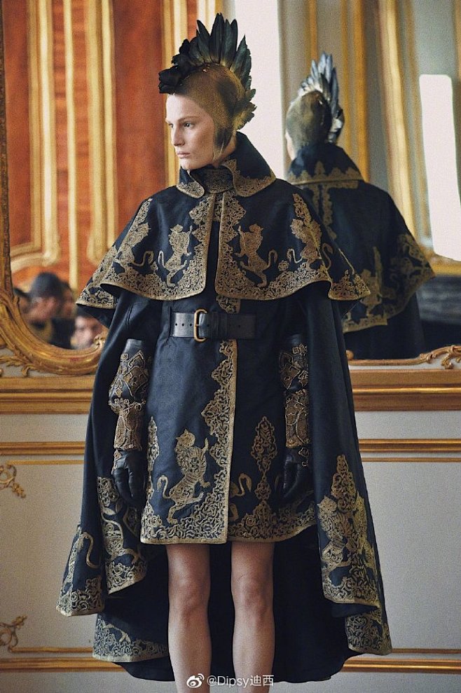 Alexander McQueen Fa...