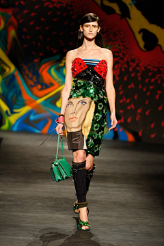 lneekaa采集到PRADA 2014ss