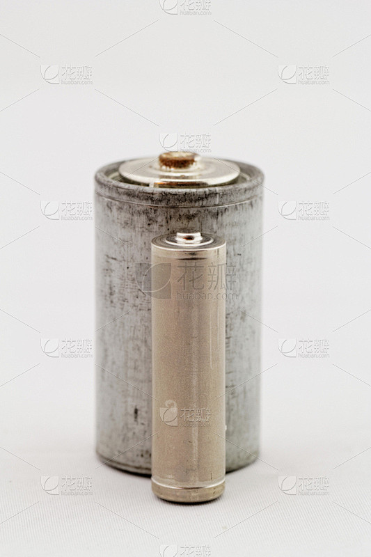 古老的电池白色背景垂直画幅多代家庭银色能源偏远的组物体金属 