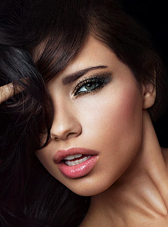 ziggystardust采集到Adriana Lima