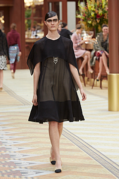 Jacky-Photography采集到Chanel Design