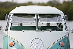 1963 Volkswagen Typ 2 Deluxe Microbus (T1) @NAN9_LOW
