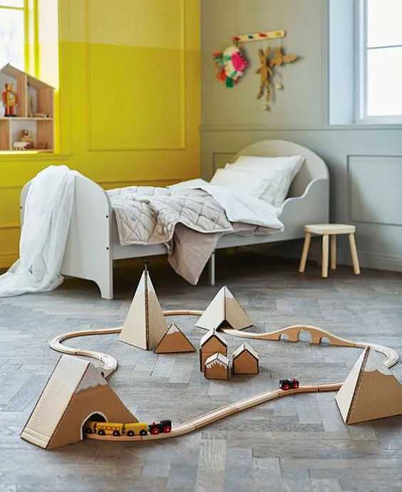What a wonderful cardboard world! Have you seen that landscape plenty ...