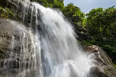 中国广州白水寨风景区的瀑布景观_5144441672