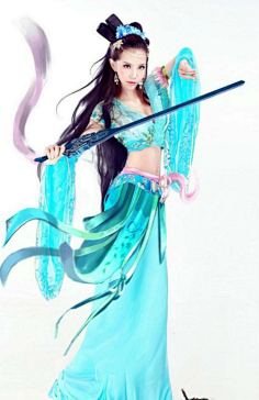 COS-花瓣网|陪你做生活的设计师 | 叶梓萱化身古装美女，性感秀身材