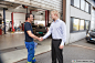 Mechanic-shaking-hands-with-client.jpg (1800×1200)