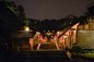 桃花源景区秦谷亮化工程丨A·获奖案例_设计奖 : 景区位于乡村，主要客群大多是以追寻质朴、清雅和淡远的生活为目的而出发，灯光塑造上强化风格，在满足原有村民基本亮化的前提下，增强乡村田园诗画的意境。 －－－－－－－－－－－－－－－ 输入