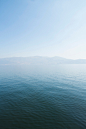 自然,户外,波纹,水,山_164945809_view of blue lake in dali,china_创意图片_Getty Images China