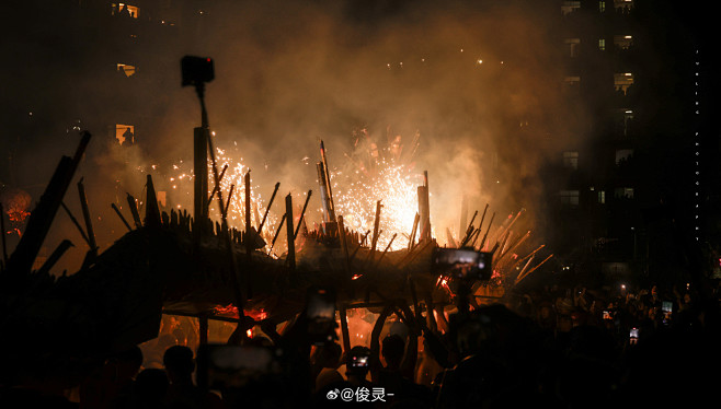 微博 – 随时随地发现新鲜事