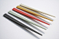Uki Hashi ('Floating Chopsticks') by Mikiya Kobayashi: Keeps the tips off the table without a chopstick rest. #Chopsticks #Floating_Chopsticks #Mikiya_Kobayashi
