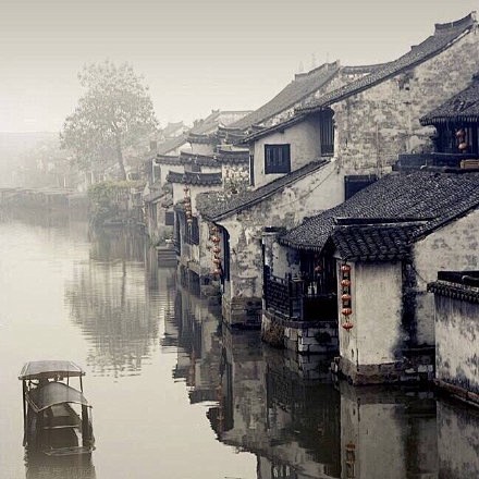 梦回西塘，谁把故事锁金秋，烟雨楼台情人惆...