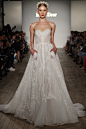 Inbal Dror Bridal Fall 2019  Fashion Show : The complete Inbal Dror Bridal Fall 2019  fashion show now on Vogue Runway.