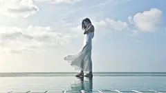 高圆圆翡诺岛唯美海边清纯女神时尚写真明星桌面壁纸http://www.kutoo8.com/