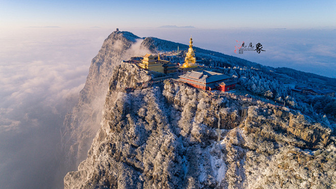 四川峨眉山.jpg (1200×674)