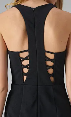Cut out back - LBD米通花  镂空服饰