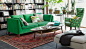 自然清新的客厅里放着 
沙发绿色有很多种