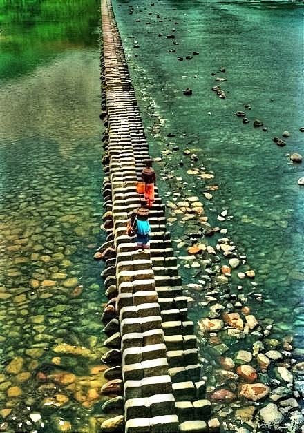 中国钢琴桥，仕水矴步 ，全长144米，位...