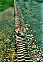 中国钢琴桥，仕水矴步 ，全长144米，位于浙江省温州市泰顺县仕阳镇溪东村。