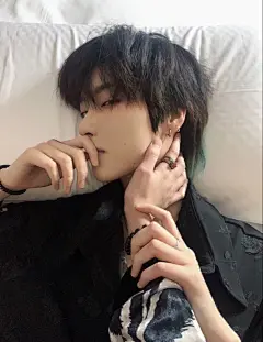其中包括图片：Eηzσ