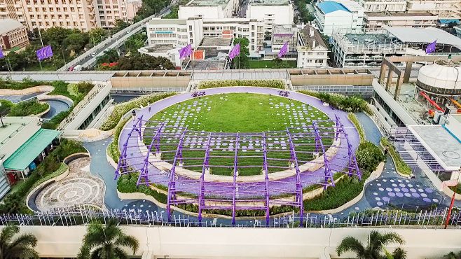 泰国最大的屋顶康复疗养花园 / LAND...