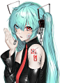 动漫 1847x2563 初音未来 Vocaloid 分离式袖子 双尾 水色头发 异色性 sideboob 小胸部 符号形状的学生 墨水女孩 领带 动漫女孩 2D 垂直黑色衬衫 无袖 动漫 长发 分开的嘴唇 简单的背景 链 水色眼睛 红色眼睛 粉丝艺术 艺术品 刘海苍白 看着观众 Norunollu