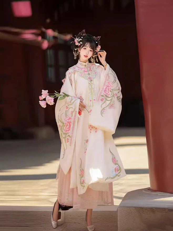 原创新品明制立领长衫汉服女重工刺绣云肩马面裙套三件套春夏套装-花瓣网