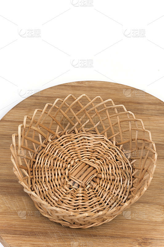 编织篮手工制作在木板上