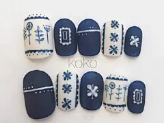 小清新哑光手绘美甲~像铅笔画一样的质感，让人眼前一亮哦！你觉得怎么样？ |转 ​ ​​​​