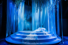 华丽舞台灯光现场摄影图片