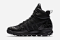 率先預覽 Nike ACG Lupinek Flyknit 最新「Triple Black」配色 : 黑魂更显强大机能。