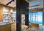 UGG 专卖店 by Checkland Kindleysides 纳维斯塔湖 - 佛罗里达州
西野设计培训官方微博地址：http://weibo.com/HEREdesigntraining 
专卖店设计官方QQ交流群：33393224
#专卖店设计# #陈列展示# #时尚大牌# #室内设计# #设计# #VMD# #男装 女装# #女鞋店# #鞋店设计# #鞋子专卖店# #雪地靴#