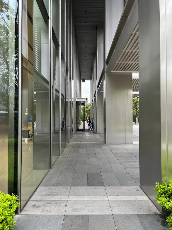 Foster + Partners 一如...