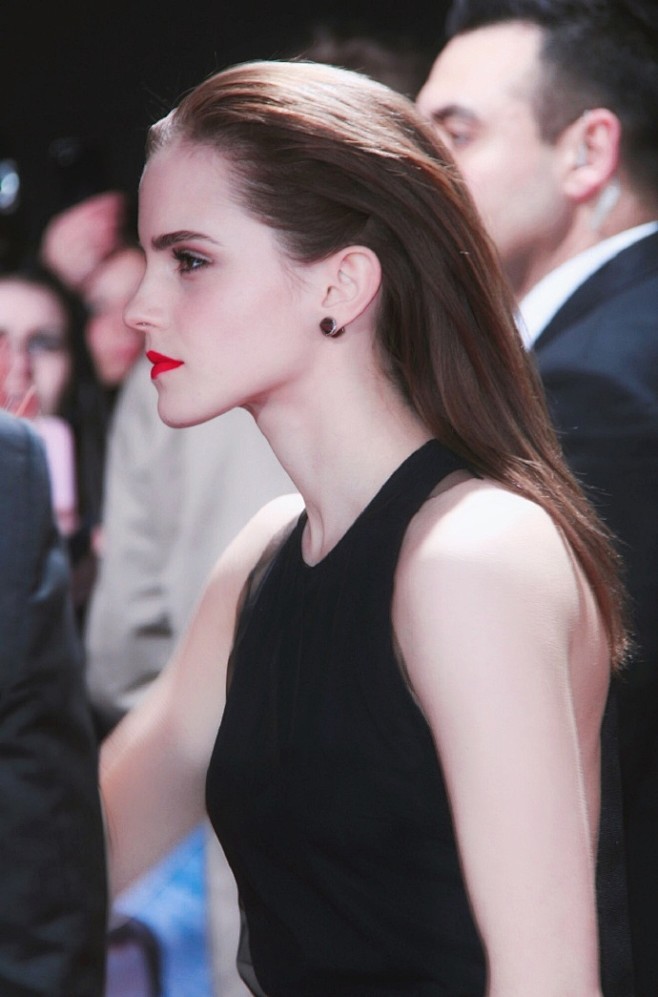 Emma watson  这个背头被她驾...