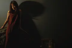 「 人们都太过迁就所以才沦为爱囚 」_人像_POCO摄影,情绪,光影,A_李若楠,复古,追光