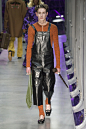 Gucci Fall 2017 Ready-to-Wear Fashion Show : See the complete Gucci Fall 2017 Ready-to-Wear collection.