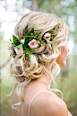 Romantic wedding hair with half halo of roses | Lindy Yewen Photography | See more: <a class="text-meta meta-link" rel="nofollow" href="http://theweddingplaybook.com/romantic-woodland-wedding-inspiration/:" title="htt