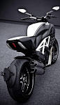 ♂ Black motorcycle #ecogentleman #automotive #transportation #wheels