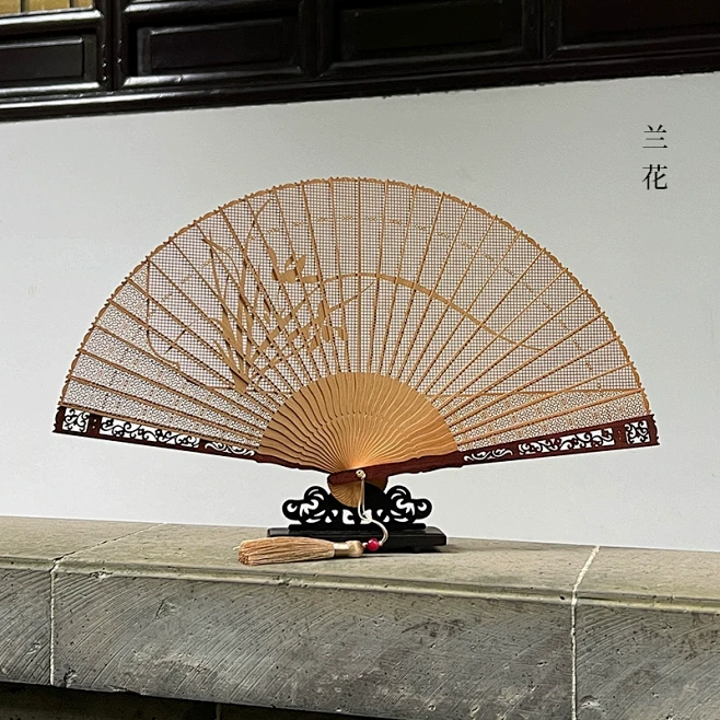 苏州檀香扇非遗工艺品纪念品折扇送老外古风折扇中国风扇子摆件-tmall.com天猫-花瓣网