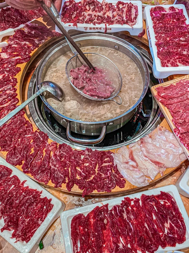 潮汕人都这样炫牛肉火锅的吗？