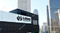 Realistic 3d logo mockup on company building Premium Psd