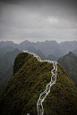 旅行风景 风景 白色护栏。广西巴马，中国 