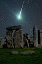 Meteor over Stonehenge by Nol de Ruiter#星空#