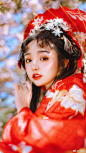 桃之夭夭，灼灼其华。之子于归，宜其室家。