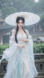 古城道上，轻步移， 石板缝隙...@碧水云飞的动态